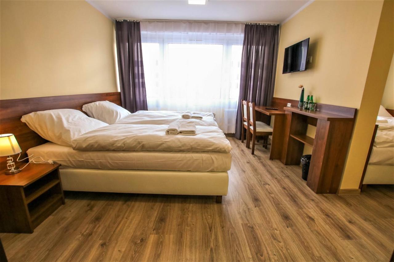 Hotel Sill Kielce Kültér fotó